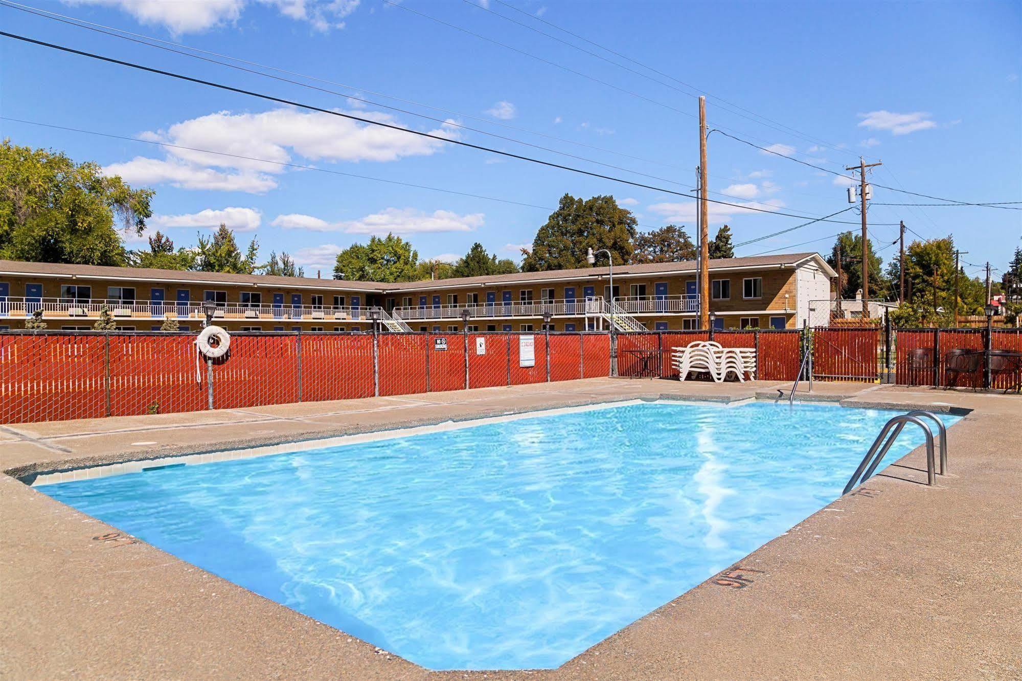 Guest House Ellensburg Exterior photo